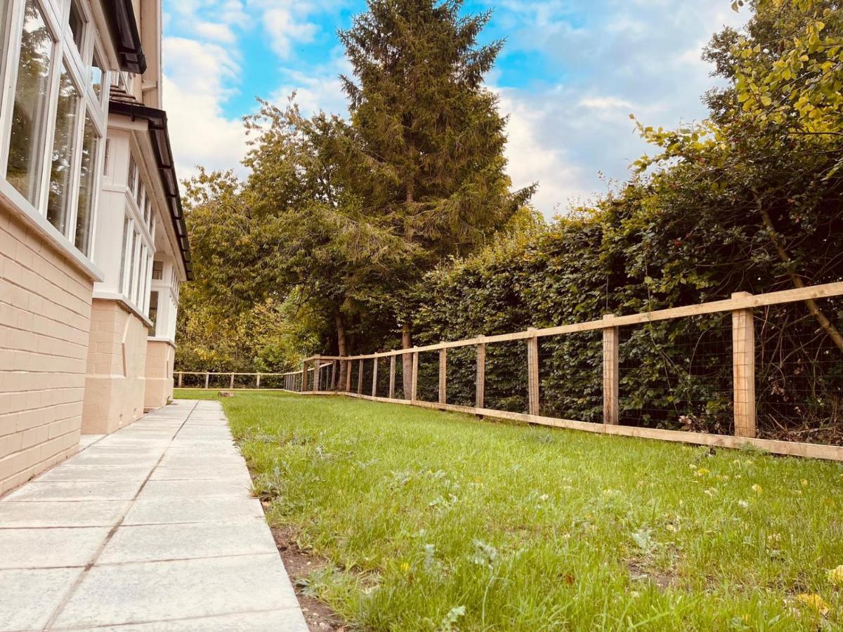 Spacious 4 Bed Family Cottage In Parkland Setting ヨーク エクステリア 写真