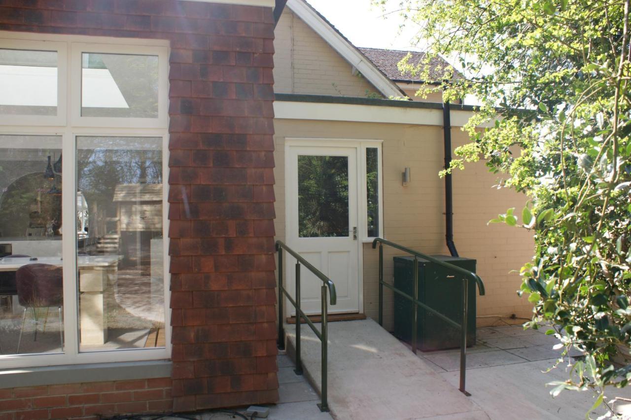 Spacious 4 Bed Family Cottage In Parkland Setting ヨーク エクステリア 写真